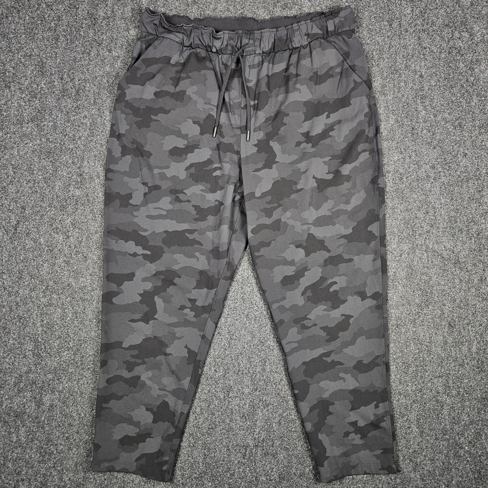 Lululemon Womens 16 Gray Camo Keep Moving 7/8 Pant‎ Jogger High Rise Drawstring
